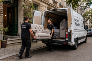 Das Möbeltaxi unterstützt beim Möbeltransport zur Möbelpolsterei